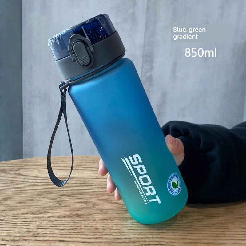 Casino Frosted Sports Water Bottle Plastic Portable Bottle With Lid For Men And Women